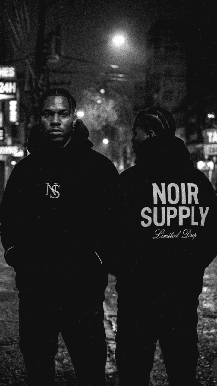 Moletons NOIR SUPPLY Limited Drop em ambiente urbano